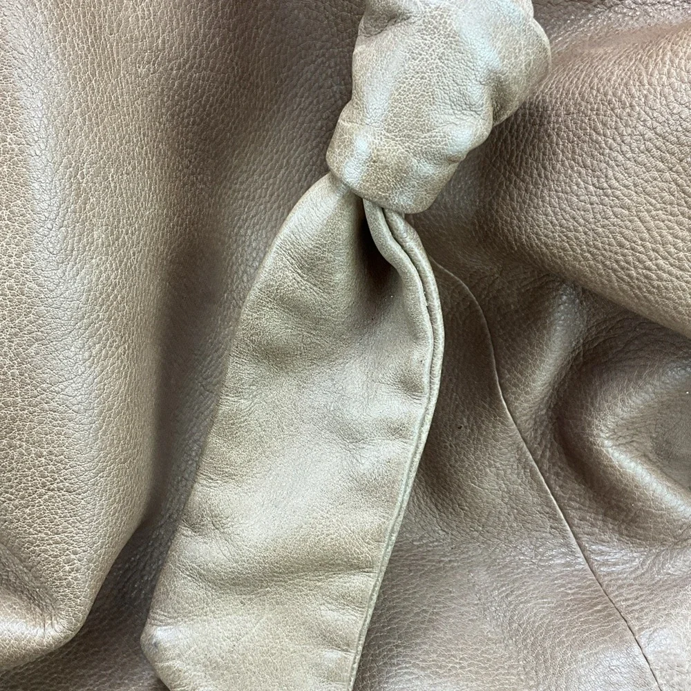 Frye Nora Knotted Hobo Shoulder Tote Beige Soft Leather With Dust Bag - Picture 8 of 16